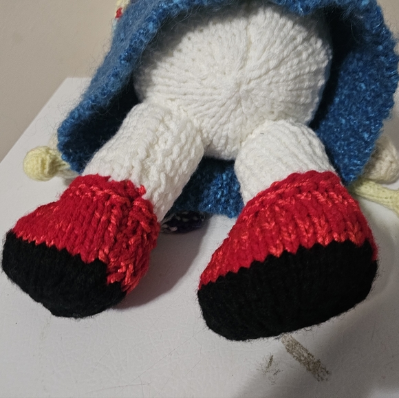 Jean Greenhowe's Knitted Grandpa and Grandma Plush Toys - Picture 5 of 9